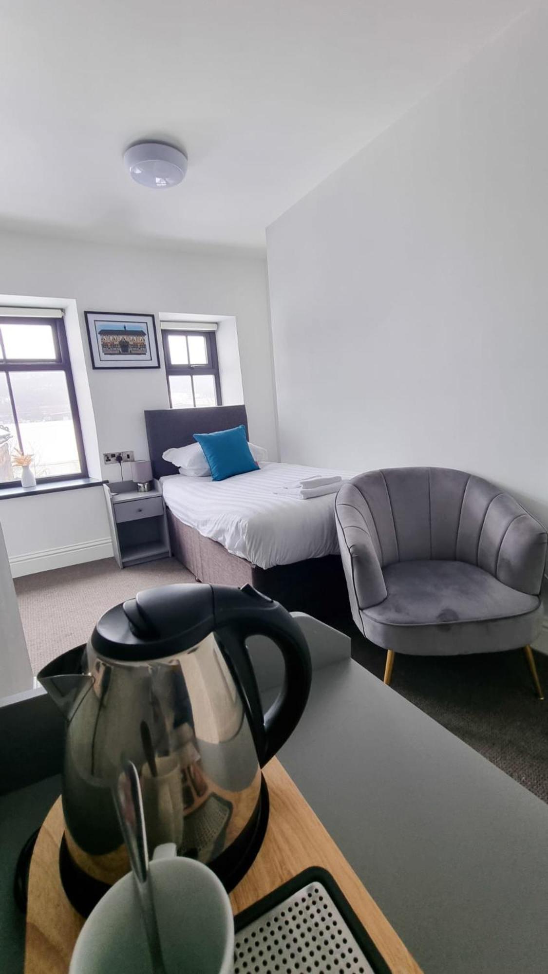The Friendship Hotel Stocksbridge  Zewnętrze zdjęcie